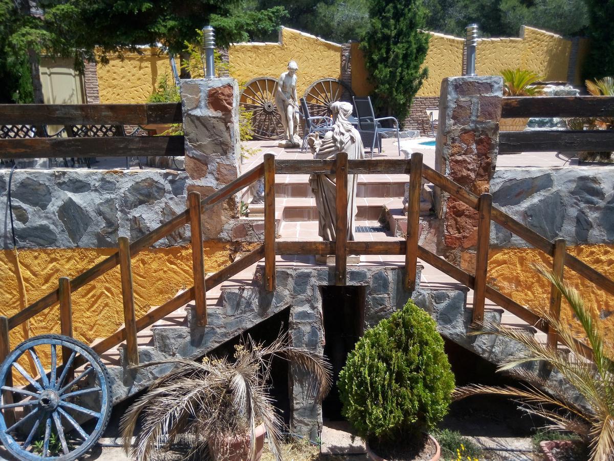 Hostal Sierra De Baza Buitenkant foto