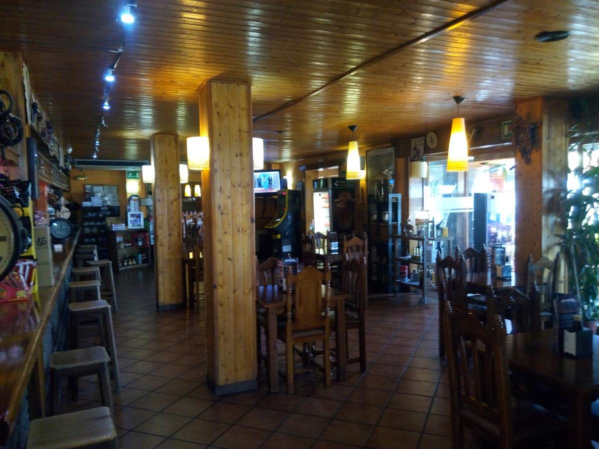 Hostal Sierra De Baza Buitenkant foto