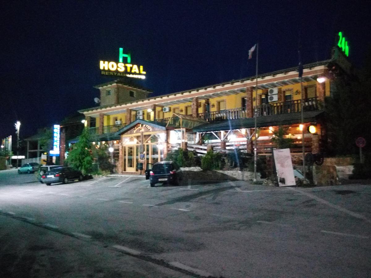 Hostal Sierra De Baza Buitenkant foto