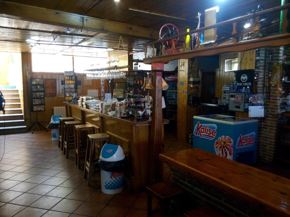 Hostal Sierra De Baza Buitenkant foto