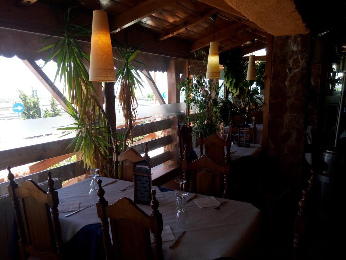 Hostal Sierra De Baza Buitenkant foto