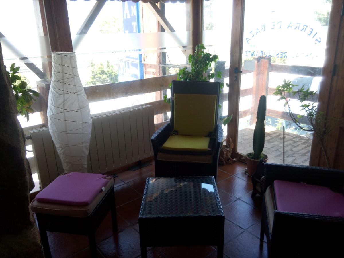 Hostal Sierra De Baza Buitenkant foto